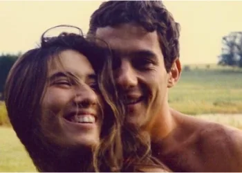 Ex-namorada de Ayrton Senna faz revelação sobre boatos de que o piloto de Fórmula 1 era gay