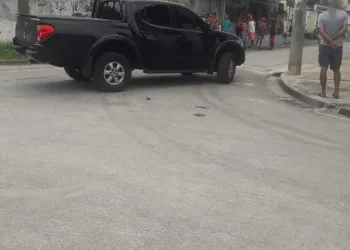 AGENTES FEDERAIS RECEBIDOS A BALA EM COMUNIDADE DE SANTA CRUZ