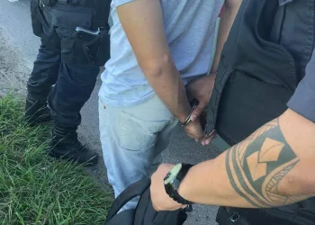 Sargento da Marinha é preso em flagrante ao ejacular em mulher dentro de ônibus no Rio