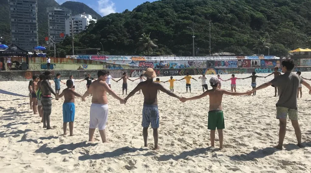 Praia da Macumba é o próximo alvo da campanha Praia Urgente para limpeza da orla