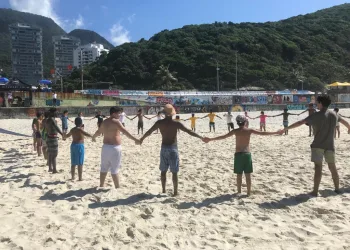 Praia da Macumba é o próximo alvo da campanha Praia Urgente para limpeza da orla