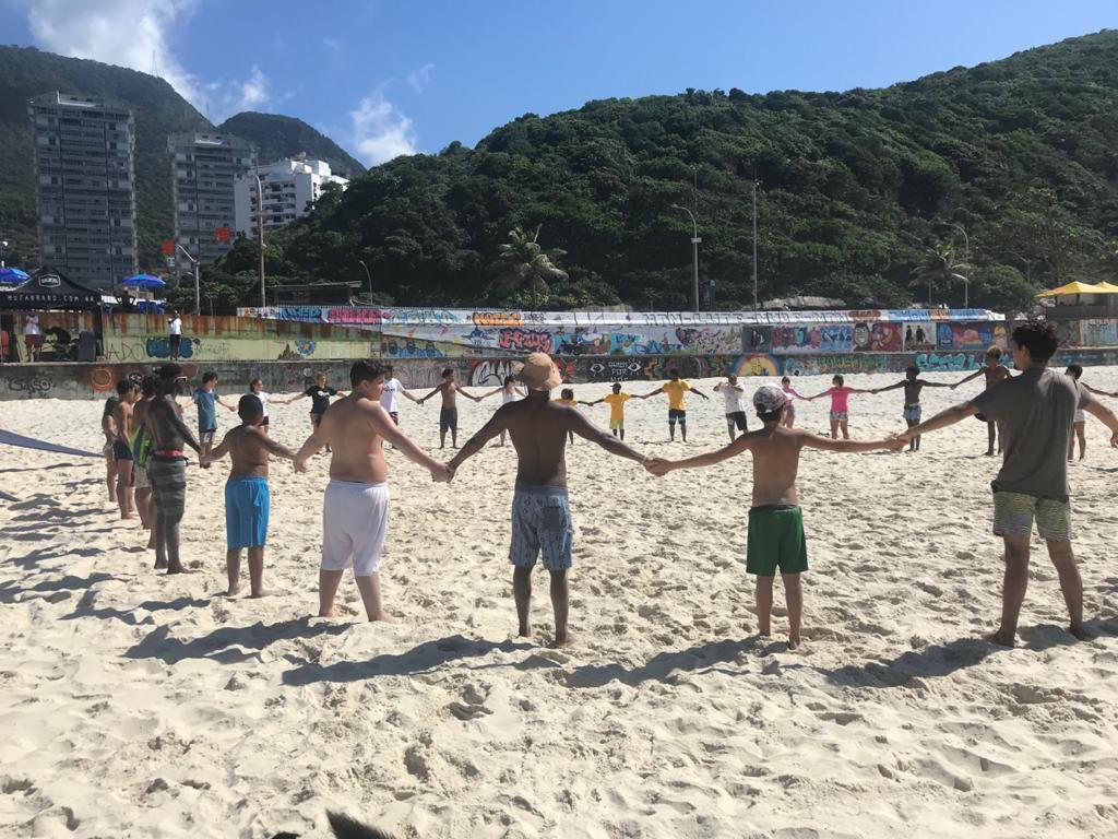 Praia da Macumba é o próximo alvo da campanha Praia Urgente para limpeza da orla