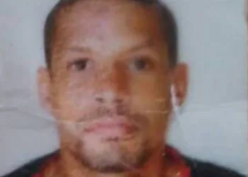 Homem tenta salvar a mãe e crianças no temporal e morre afogado no Rio de Janeiro