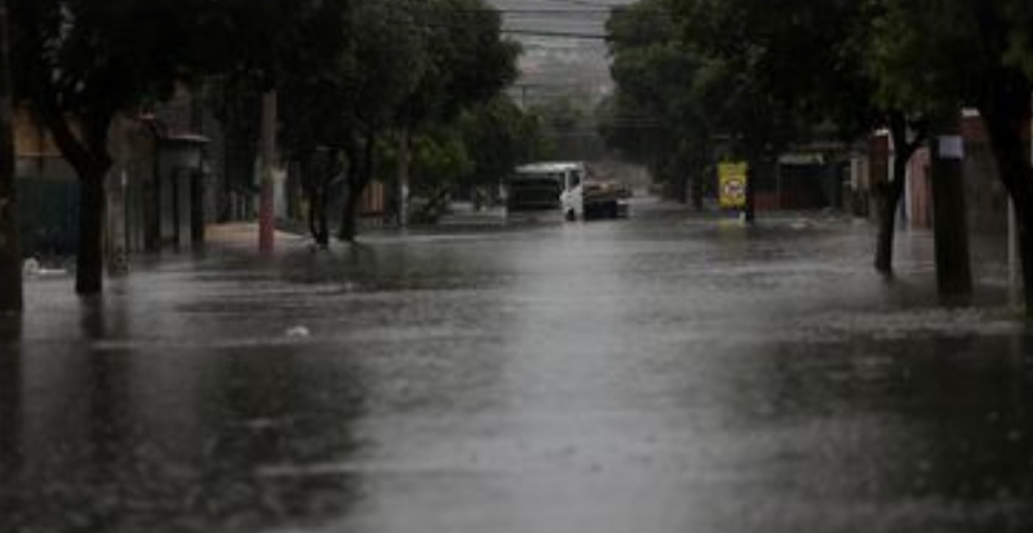 Chuvas diminuem, mas Rio de Janeiro continua em estágio de alerta