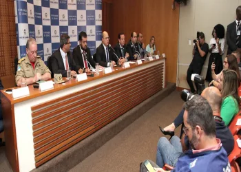 Estado libera recursos para recuperar estradas e amplia crédito para população atingida pelas chuvas
