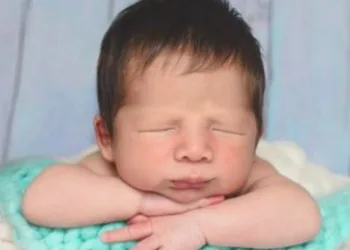 Ensaio newborn, Jake, filho de Pyong Lee do BBB 20, encanta a web