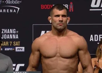 De Campo Grande para o mundo!! Rodolfo Vieira dá show no UFC em luta histórica