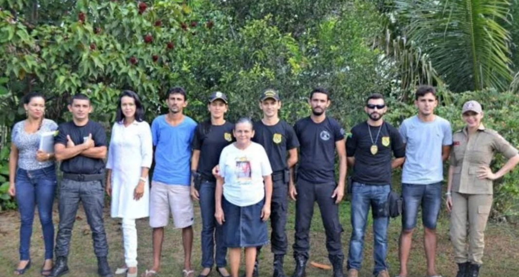 Sem ajuda de homem nenhum, seringueira forma 11 filhos na faculdade