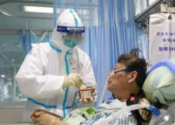 China anuncia fim do pico de coronavírus no país