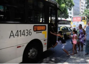 Rio restringe circulação de ônibus intermunicipais
