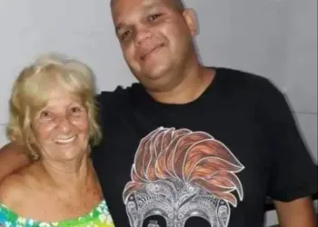 NETO CRIA ‘FAKE NEWS’ PARA AVÓ NÃO SAIR DE CASA: ‘CASO DESRESPEITE QUARENTENA, FICARÁ 6 MESES SEM RECEBER’