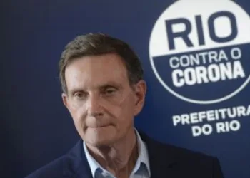Crivella quer Exército nas ruas para diminuir circulação de idosos