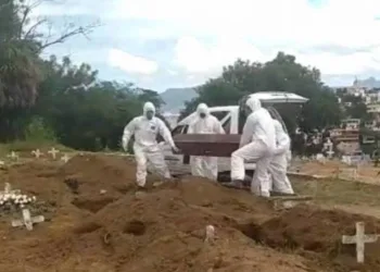Números de enterros de vítimas suspeitas de coronavírus cresce no Rio; criança pode não ter sido contabilizada