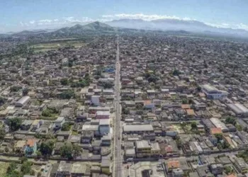 Traficantes ameaçam comerciantes que aumentarem preços em comunidade no Rio