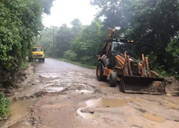 Deslizamento de terra em Mangaratiba!! Cuidado