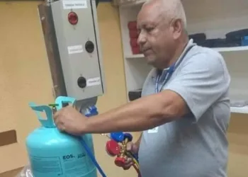 técnico de refrigeração viraliza  oferece consertos gratuitos de geladeira para quem foi afetado pelas enchentes no RJ