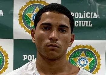 TRAFICANTE DA CIDADE DE DEUS É PRESO DURANTE CHÁ DE BEBÊ NA ZONA OESTE