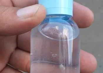 FRASCOS DE ÁLCOOL EM GEL ADULTERADOS SÃO APREENDIDOS NA ZONA OESTE
