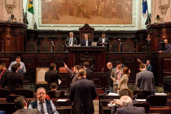COVID-19: ALERJ PODE VOTAR PROJETOS DE REDUÇÃO DE SALÁRIOS DE DEPUTADOS E TAMBÉM DO GOVERNADOR