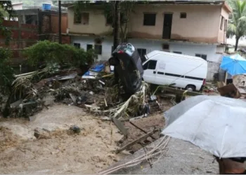 Temporal deixa mortes e feridos no Rio de Janeiro, além de grande destruição em Campo Grande( Video)