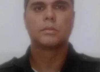Policial militar é fuzilado no Rio!!