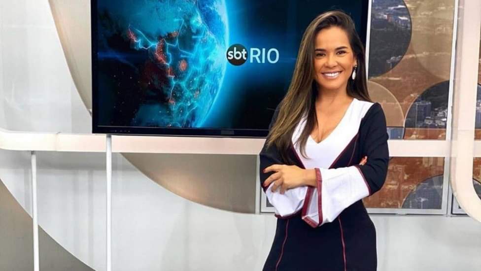 APRESENTADORA DO SBT ISABELE BENITO ESTÁ COM COVID-19