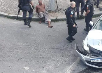 Perseguição, tiros e bandido preso na avenida Brasil