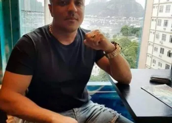 FAMÍLIA PROCURA VIGILANTE QUE DESAPARECEU APÓS SER CONFUNDIDO COM PM NO RIO