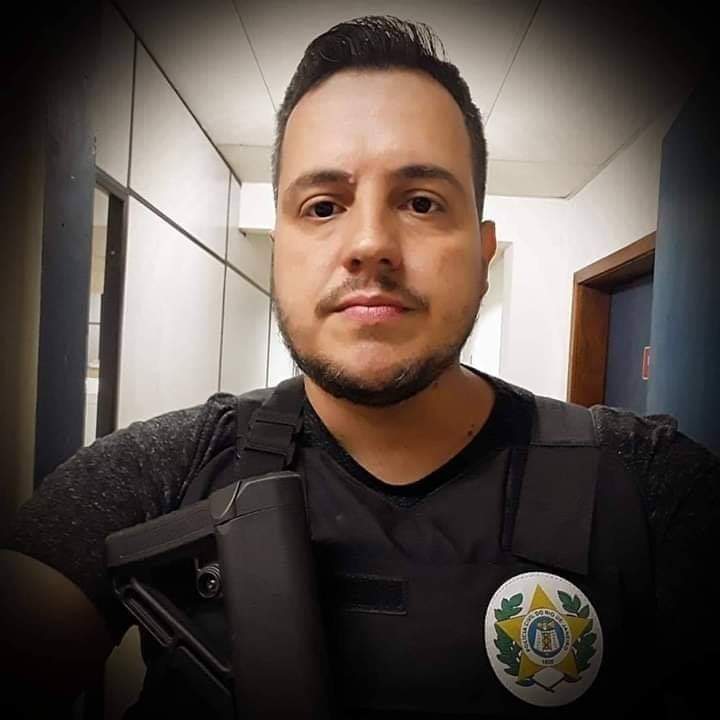 INSPETOR DA POLÍCIA CÍVIL  MORREU VÍTIMA DE COVID-19 NO RIO