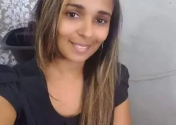 DESEMPREGADA TEM SEU AUXÍLIO EMERGENCIAL NEGADO E DESCOBRE QUE ERA PRESIDENTE DA REPÚBLICA DO BRASIL