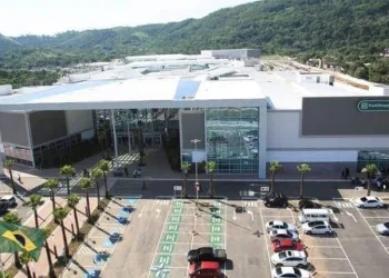 Associação De Shoppings Estima 120 Mil Demitidos e 15 Mil Lojas Falidas.