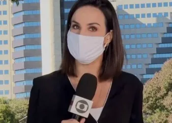 Repórter troca nome de empresário e o chama de otário ao vivo