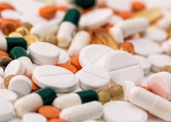 Estudo britânico identifica remédio capaz de reduzir mortes por covid-19