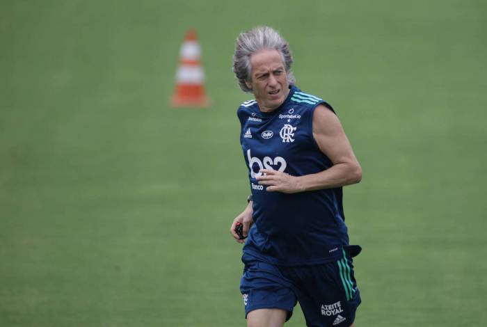 Técnicos brasileiros torceram contra permanência de Jesus no Flamengo