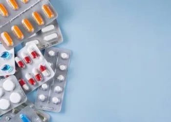 Rússia anuncia registro do primeiro antiviral eficaz contra covid-19