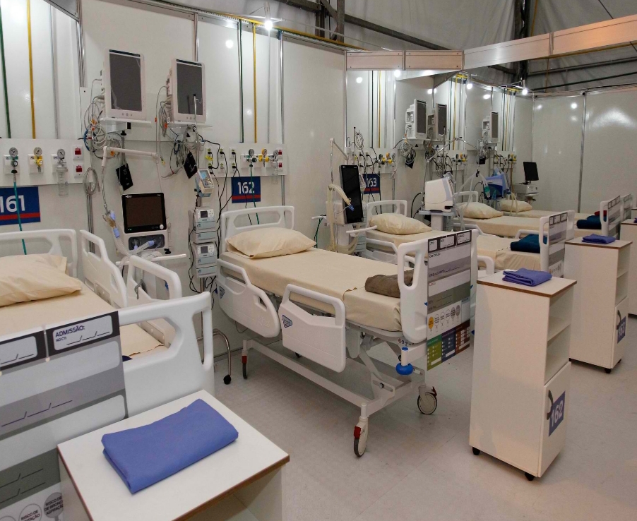 Governador decreta intervenção nos hospitais de campanha