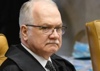 Urgente!! Ministro Fachin suspende operações policiais em comunidades do Rio