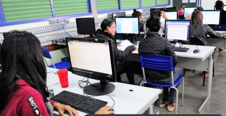 Maioria das escolas brasileiras não tem plataformas para ensino online