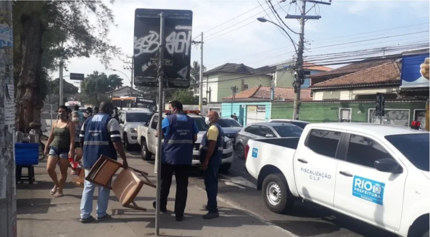 Prefeitura fiscalizou 172 estabelecimentos e ambulantes em dois dias de ações em áreas comerciais da Zona Oeste
