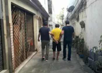 POLÍCIA CIVIL PRENDE IDOSO NO RIOBACUSADO DE ESTUPRO DE VULNERÁVEL QUE ESTAVA FORAGIDO HÁ DEZ ANOS