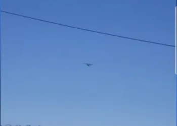 PARAQUEDISTA MORRE AO FICAR PRESO EM AERONAVE NO RIO( VIDEO)