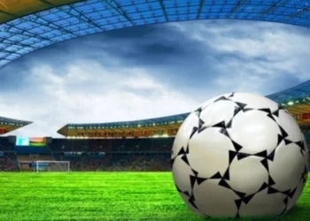Técnico diz que volta do futebol ajudará a conter a violência: ‘Amigos já bateram na mulher