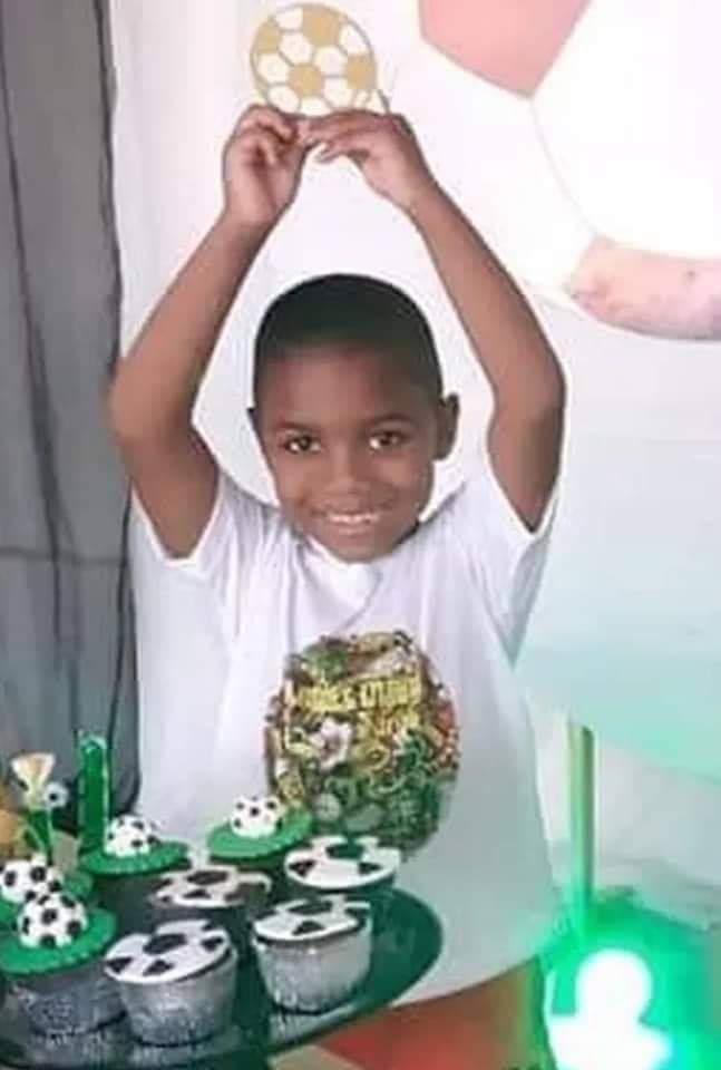 UM MENINO DE 5 ANOS CAIU NO 9° ANDAR DE UM PRÉDIO DE LUXO