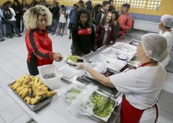 ESCOLAS ESTADUAIS SERÃO REABERTAS NA SEGUNDA-FEIRA PARA DAR MERENDA AOS ALUNOS