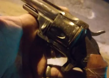 VAGABUNDOS PRESOS ASSALTANDO EM SANTÍSSIMO( FOTOS)