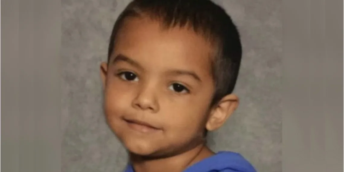 Menino de 6 anos é trancado no armário pelos pais e morre de fome