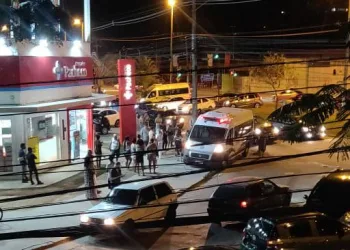 URGENTE!! HOMEM É  ESFAQUEADO E MORTO EM CAMPO GRANDE( FOTOS E VÍDEOS)