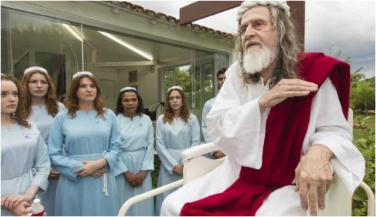 Inri Cristo comenta sobre relações íntimas pela internet e diz se é ou não pecado