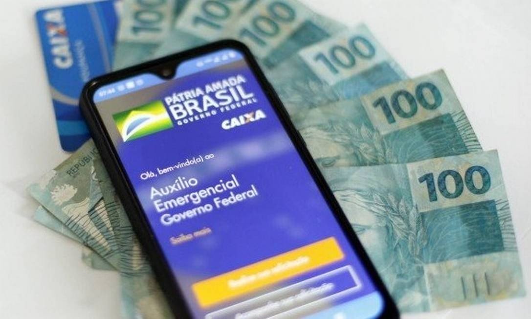 Governo anuncia calendário de pagamento da 3ª parcela do auxílio emergencial nesta segunda-feira (8)