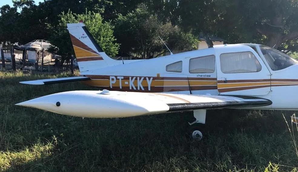 Operação apreende avião com 470 kg de cocaína e prende 4 suspeitos em fazenda no Pantanal de MT